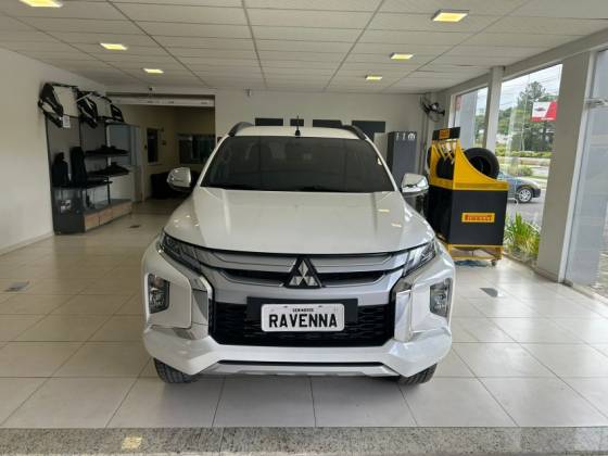 MITSUBISHI L200 TRITON 2.4 16V TURBO DIESEL SPORT HPE CD 4P 4X4 AUTOMÁTICO